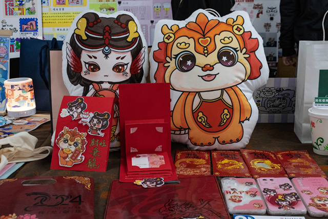解锁设计作品“新”玩法——我校艺术传媒学院首届设计周启动