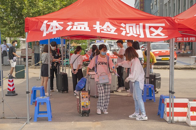 欢迎回家！信院万名学子返校，新学期崭新出发