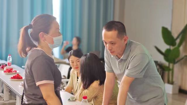 【家长开放日】商务英语学院簇拥家校联动同心圆 筑学生完满成长梦想