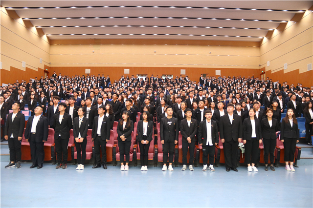我校隆重举行纪念“五四”运动100周年系列活动