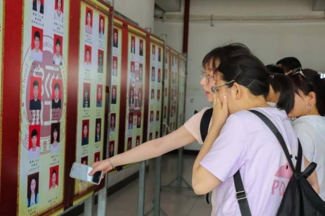 经管学院开展“情暖共育梦远航 家校合力铸华章”2021年家长开放日活动