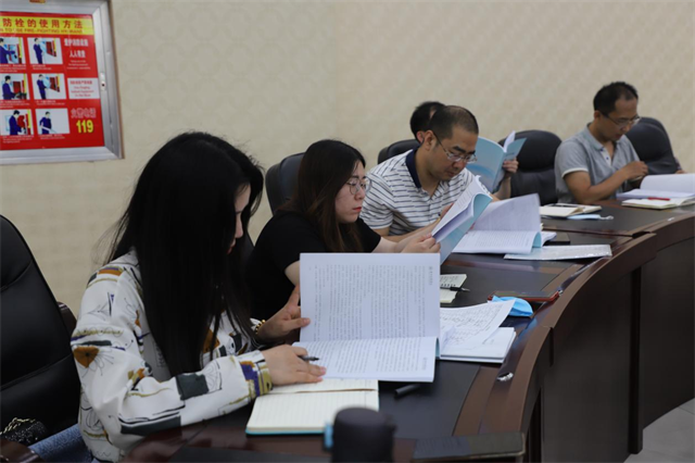 我校召开本科教学工作合格评估学期总结会暨“迎评促建”教育思想大讨论交流会