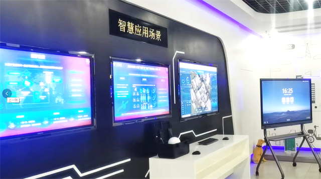 校长书记带队开展访企拓岗促就业工作