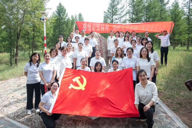 我校开展“重温红色历史,传承右玉精神”主题学习培训