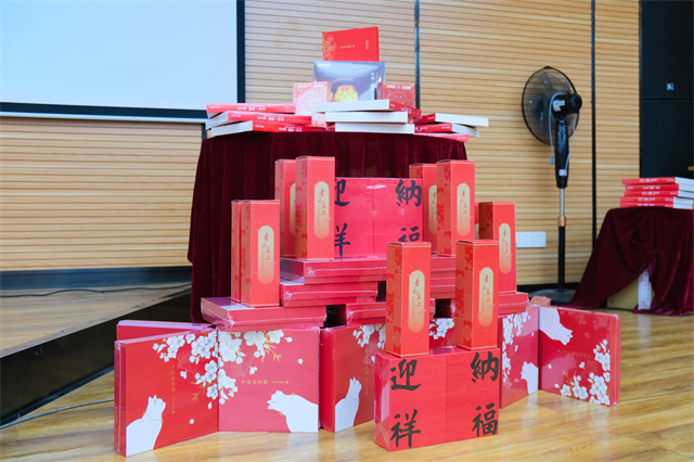 我校隆重举办“创新打造特色品牌”宣传营销交流酒会暨2021年度新闻宣传工作颁奖典礼