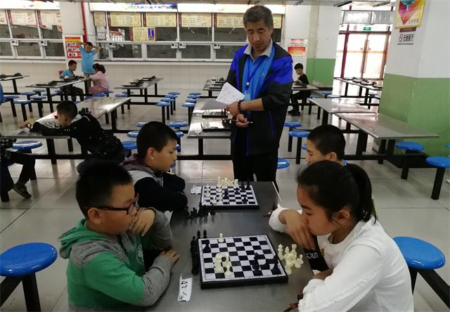全省近800名选手齐聚我校参加国际象棋棋士等级赛