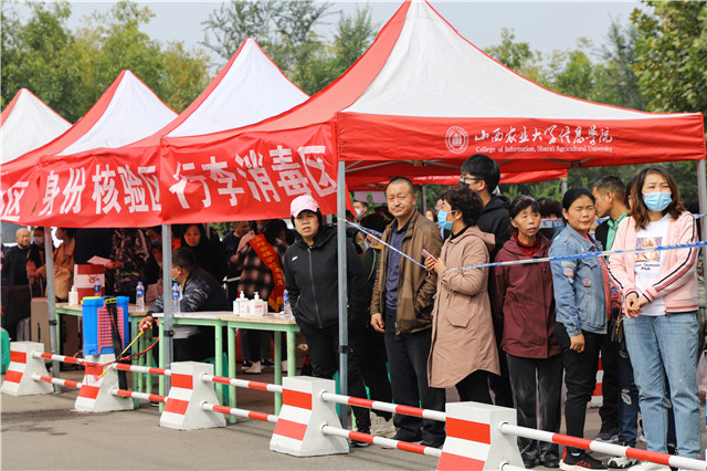 相聚信院 4000余名2020级萌新的美好大学生活从这里起步