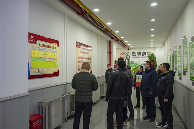 加强安全排查 促平安校园——我校开展寒假前安全大检查