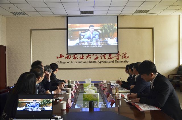 我校与鹏飞实业集团签署校企合作协议