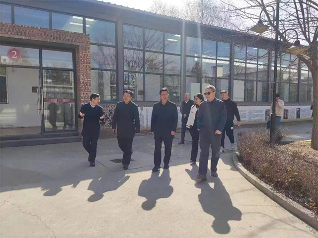省教育厅副厅长李金碧一行到我校调研指导工作