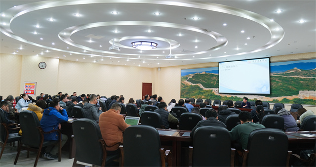 聚焦领导力 学校开展2021年度中层管理干部第二期培训