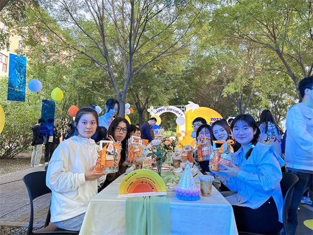 戴院徽 吹蜡烛 放河灯 书院味十足的第二届书院推介周系列活动喜迎“双节”