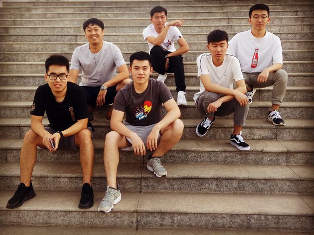 【毕业专题二】六月 红了眼眶 只望下次相遇