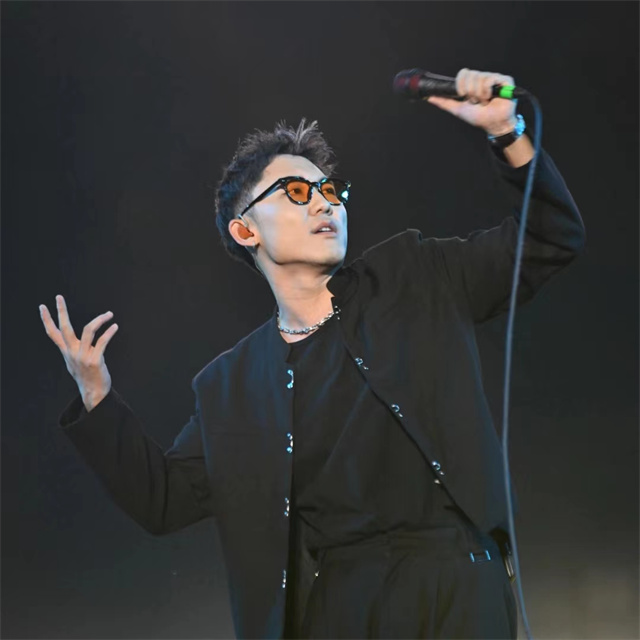节奏太燃!45支顶尖乐队将校园摇滚音乐节震撼感拉满!
