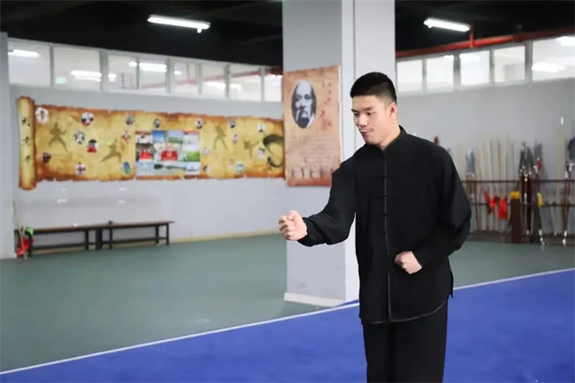 毕业音乐会,信院师生和安子与九妹乐队一起燃爆这个盛夏!