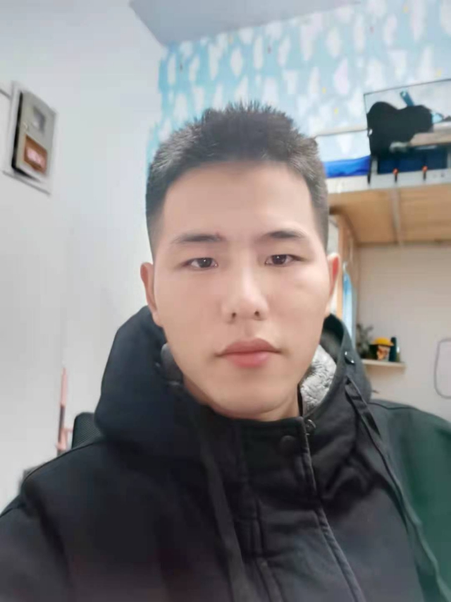 新生说第9期:卸下戎装重返校园的退伍军人
