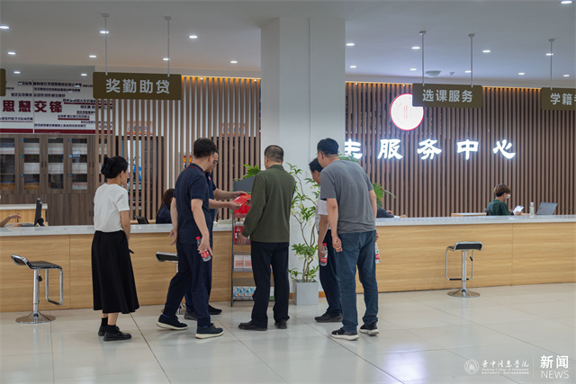 泰山科技学院党委书记彭春雷一行来我校交流党建工作
