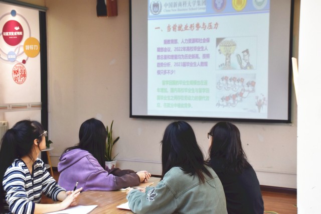 工科信仰 共同奔赴——大数据学院、信息工程学院举办系列学术教育讲座