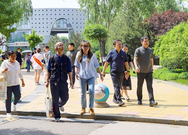 【家长开放日】大数据学院、信息工程学院师生家长为爱赴约 同心共育