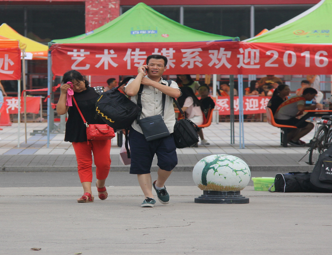 【新生入学】青春列车，今日出发——图说2016级新生报到注册