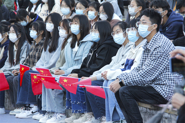 青春启航!我校分批举行2022级新生开学典礼