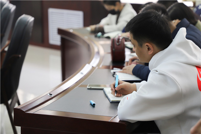 我校组织观看党的十九届五中全会精神宣讲报告视频会
