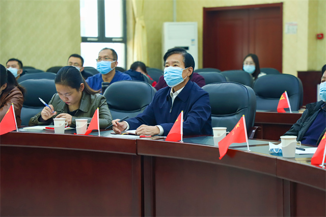 振奋！我校师生收听收看并热议党的二十大开幕会盛况