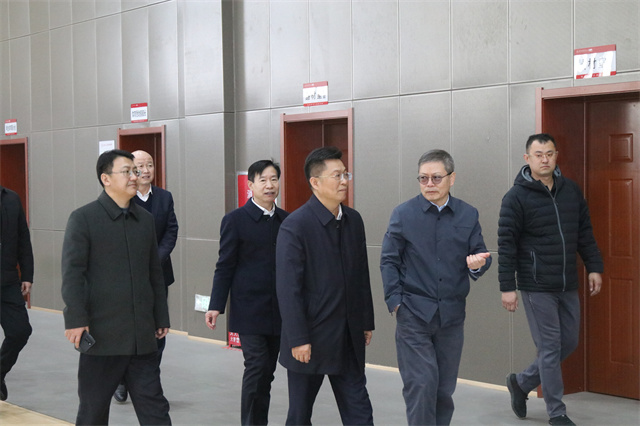 省教育厅副厅长李金碧一行到我校调研指导工作