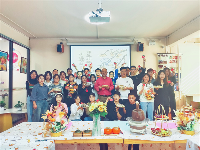 戴院徽 吹蜡烛 放河灯 书院味十足的第二届书院推介周系列活动喜迎“双节”