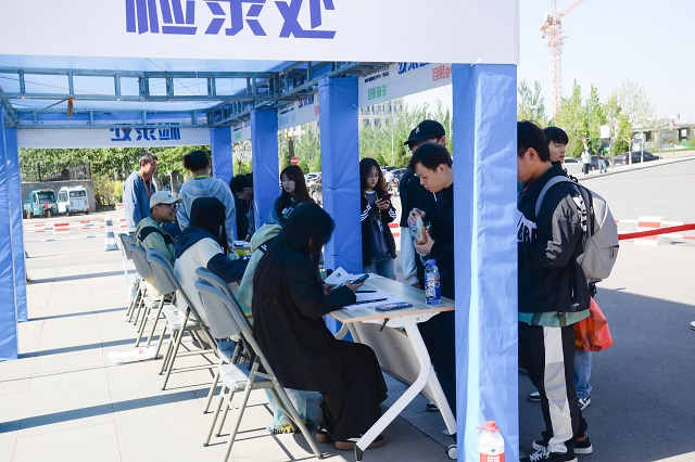 乌马河畔燃起街舞风暴,全国高校街舞大赛圆满落幕