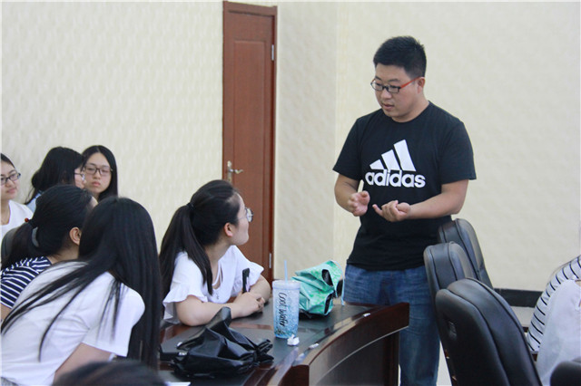 分享经验 传承精神——优秀校友学习经验分享会成功举行