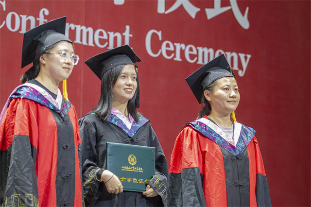骊歌轻响致远方!我校隆重举行2022届学生毕业典礼暨学位授予仪式