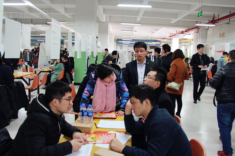 我院举办2016届毕业生春季校园招聘会