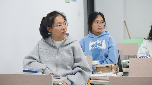 我校连续7年开设新生研讨课、体验课 趣味潮课受学生热捧