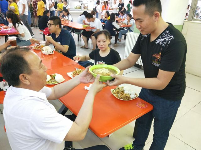 【家长开放月】聚焦青春共筑梦 点赞成长家校同——淬炼商学院开展2018年家长开放日活动