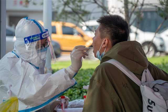 满“新”欢喜 未来可期 我校万名学子平安有序返校