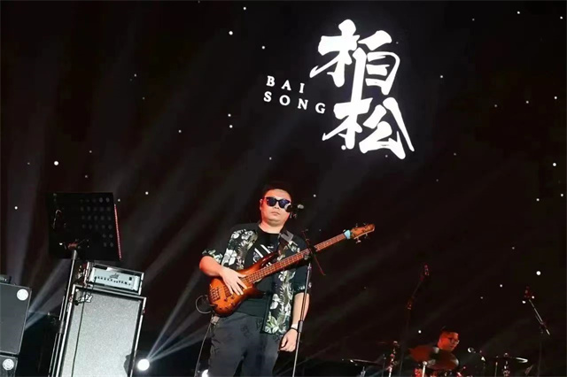 节奏太燃!45支顶尖乐队将校园摇滚音乐节震撼感拉满!
