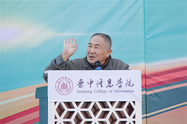 青春启航!我校分批举行2022级新生开学典礼