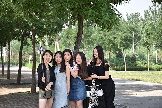 【毕业季专题八】毕业幸会创意毕业照