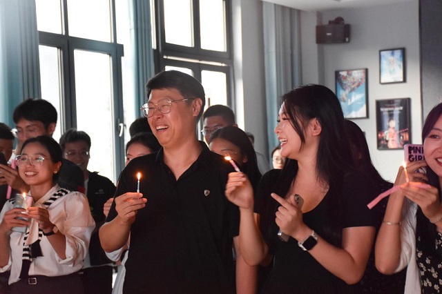 立德逐梦 幸福奋进——我校开展8-9月教职工生日会暨新教职工联欢会