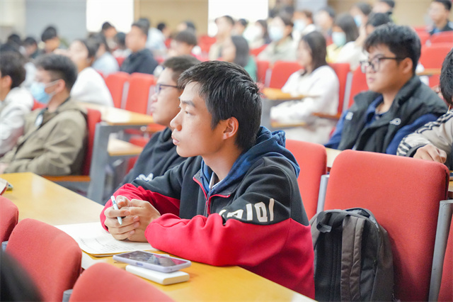 我校隆重举办第四届校园记者节开幕式暨“我在书院读大学”项目推介会