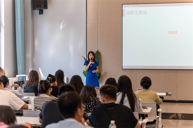 目标管理 蓄势启航——我校开展2023年新聘教职工系列培训