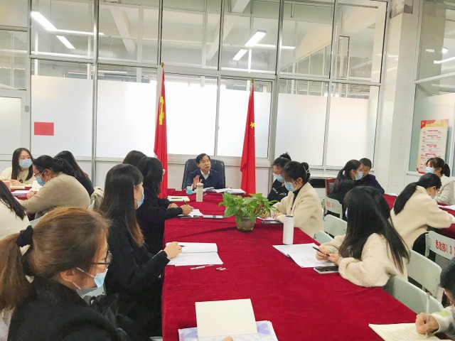 校党委书记深入一线调研,指导教学工作