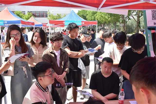 我校召开2023届毕业生工科专场招聘会