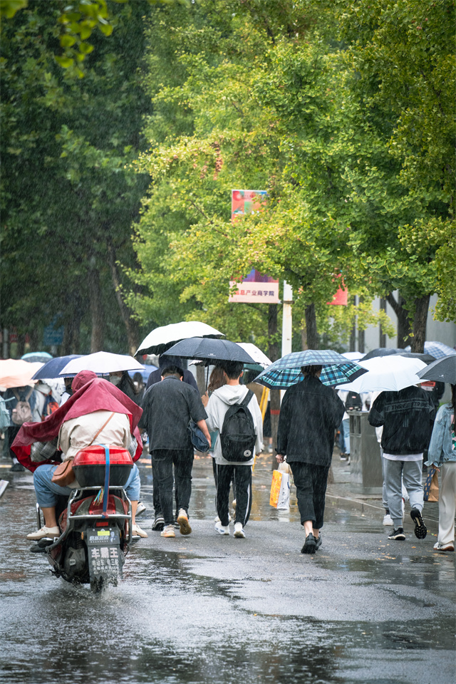 我校线下教学活动有序恢复,1万余名师生拥抱新学期