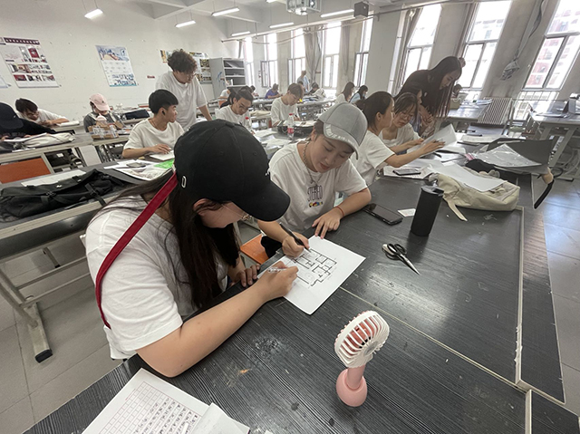 杜航:把艺术变为学生的热爱