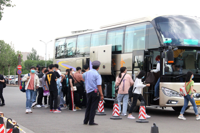 返校点滴彰显信院温度