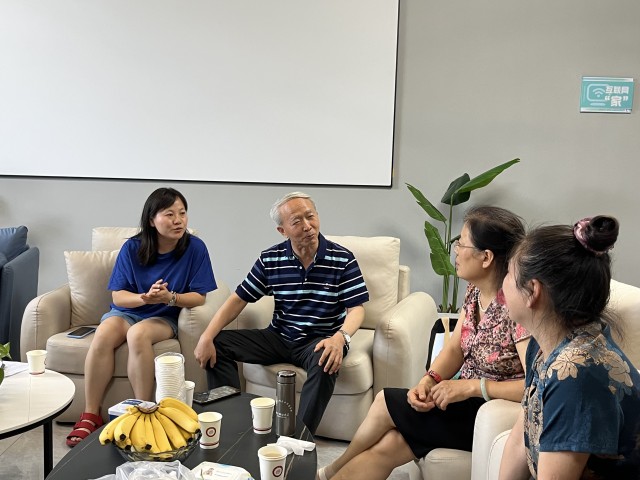 我校商务英语学院举办商务英语专业建设交流会