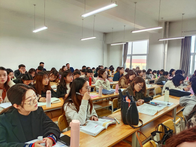 夯实教学基础 创新教学方式——本学期第三期新入职教师教学培训活动顺利开展