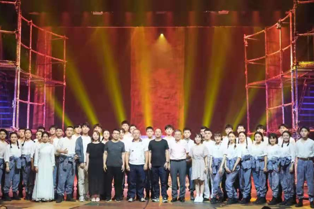 红色基因薪火相承 我校大型原创摇滚音乐剧《新世界》震撼首演献礼建党百年